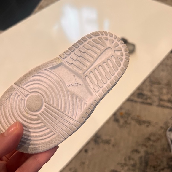 Nike Jordan 1 low alt shoes size 5c - Picture 9 of 9